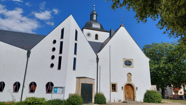 Auferstehungskirche und Alte Kirche